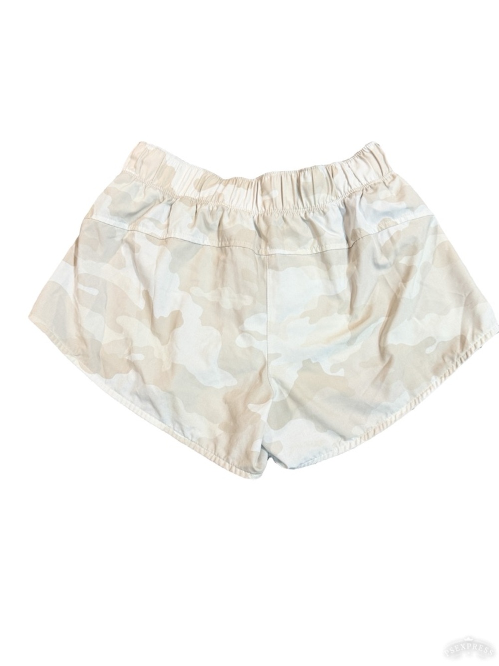 Old Navy Active Camo Women’s Athletic Shorts - Picture 2 of 3